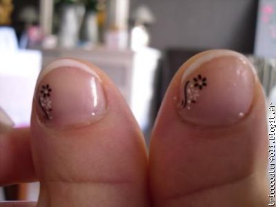 Gel UV avec frencg sur ongles naturels des pieds